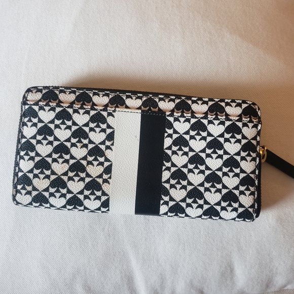 NWOT Kate Spade Wallet - Picture 3 of 7